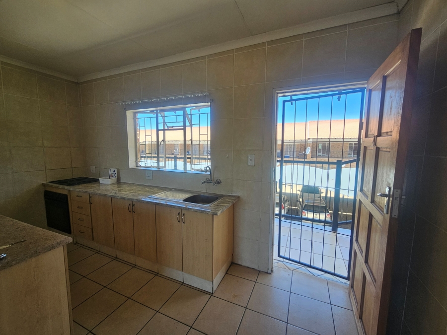 To Let 1 Bedroom Property for Rent in Oudorp North West